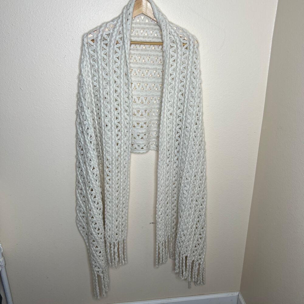 Vintage Winter White Thick Crochet Wrap